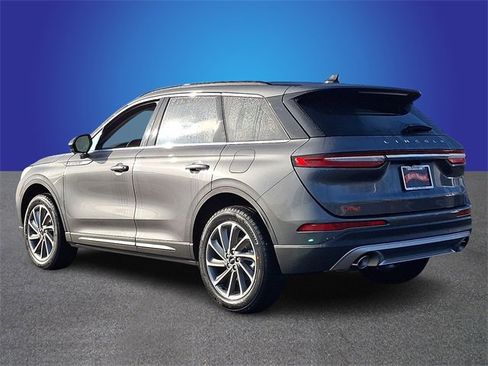 New 2026 Lincoln Corsair Premiere image 4