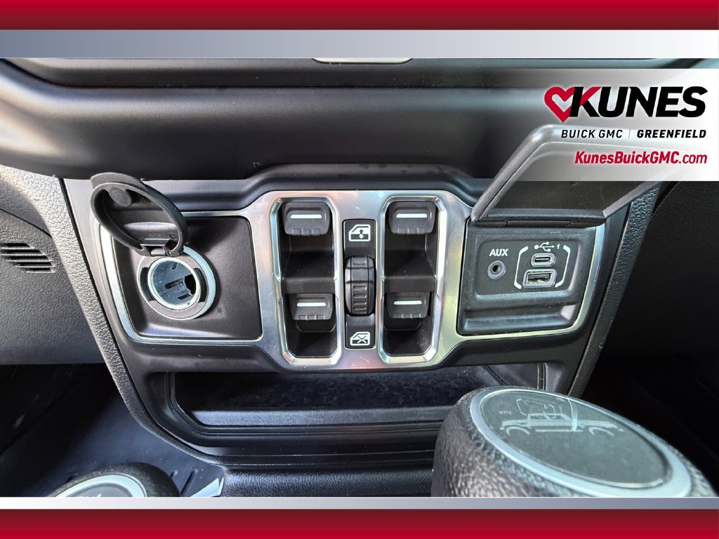 Used 2022 Jeep Gladiator Sport AWD/4WD image 32