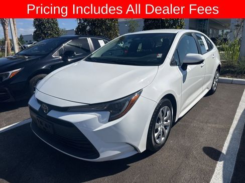 Used 2023 Toyota Corolla LE FWD image 1