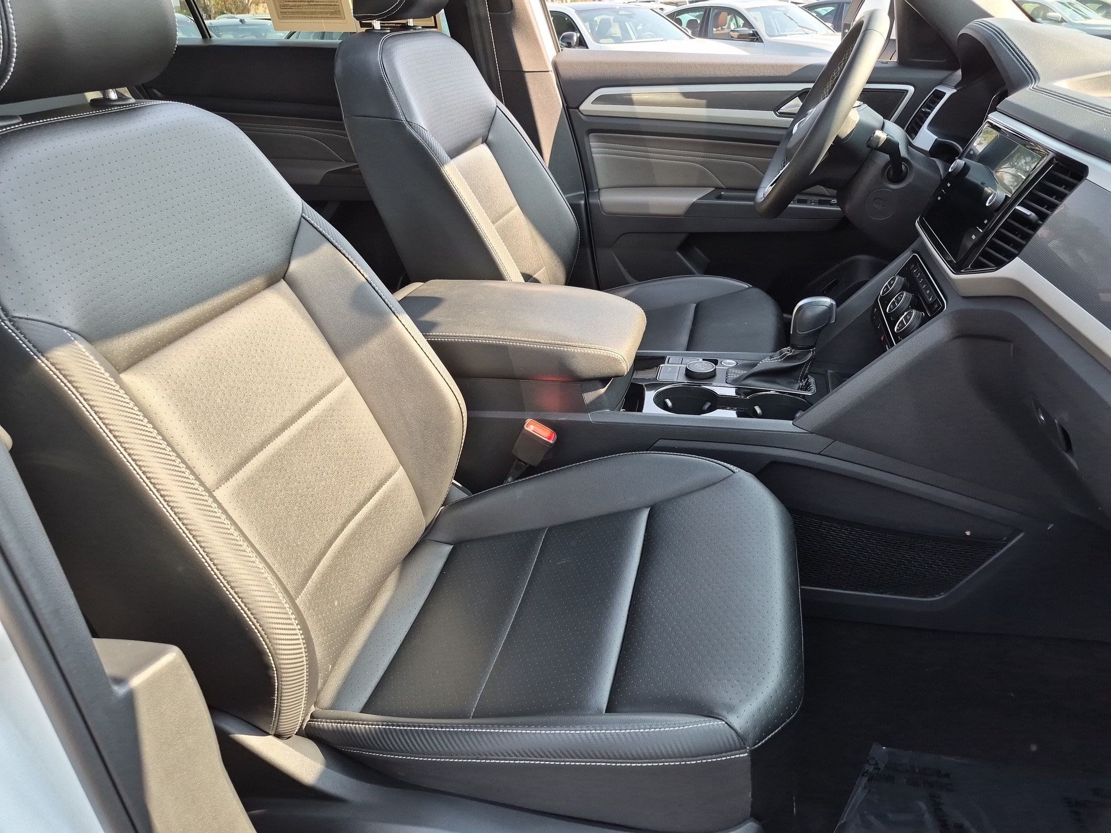 Used 2022 Volkswagen Atlas Cross Sport SEL AWD/4WD image 35