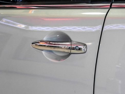 Used 2019 INFINITI QX80 Luxe w/ Proactive Package image 43