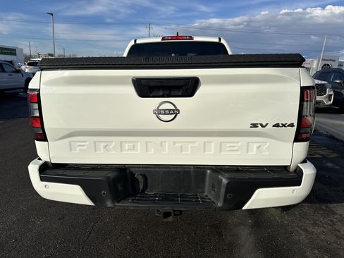 Used 2024 Nissan Frontier SV w/ Technology Package image 14