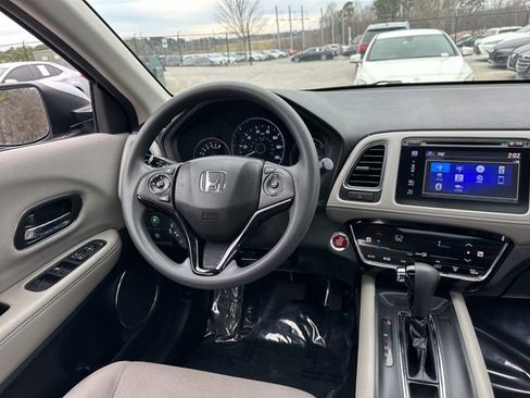 Used 2017 Honda HR-V EX image 14
