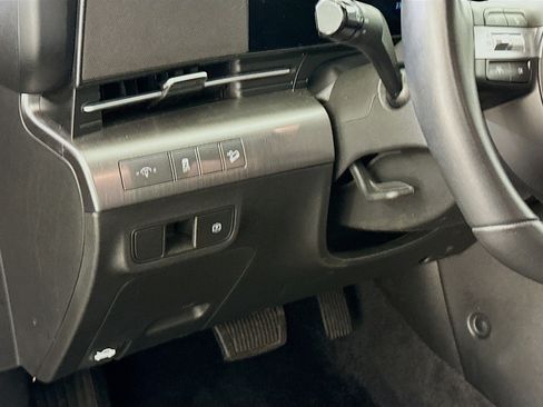 Used 2025 Hyundai Kona SEL image 17