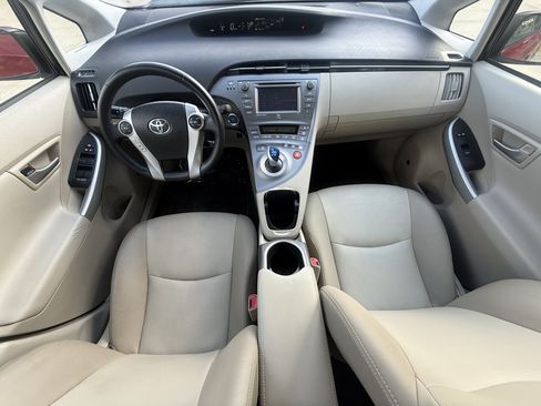 Used 2013 Toyota Prius Four FWD image 11