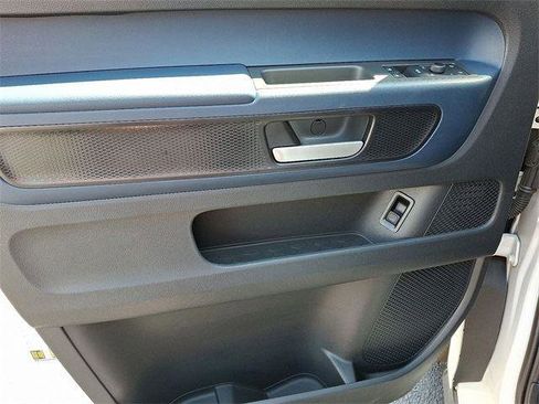 New 2025 Volkswagen ID. Buzz Pro S image 10