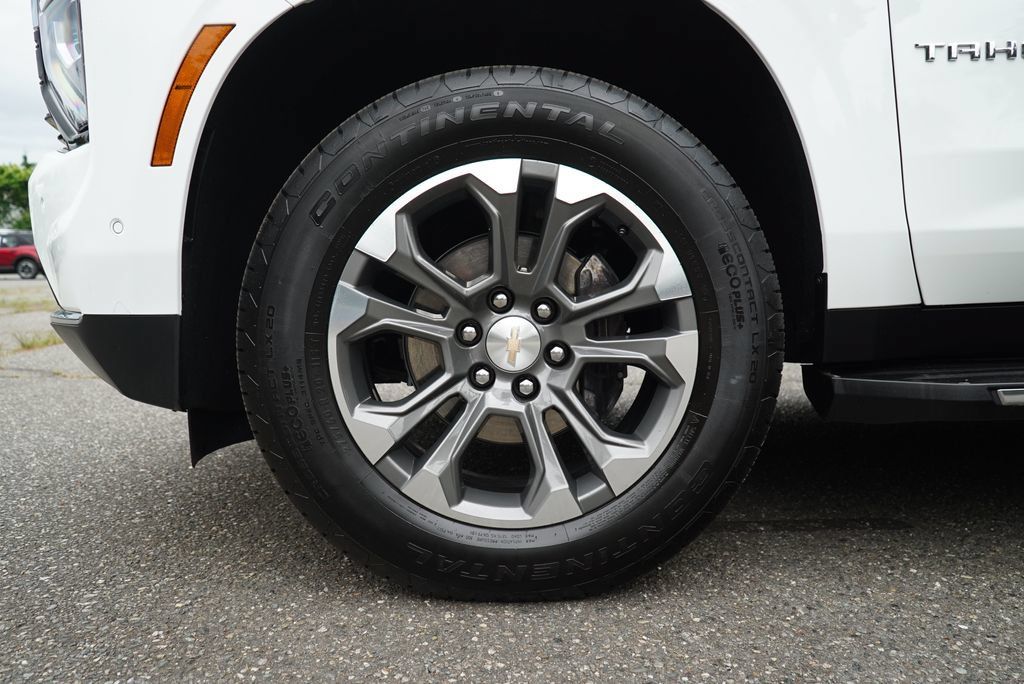 Used 2026 Chevrolet Tahoe LS AWD/4WD image 31