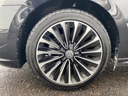 Used 2022 Volkswagen Passat 2.0T image 22