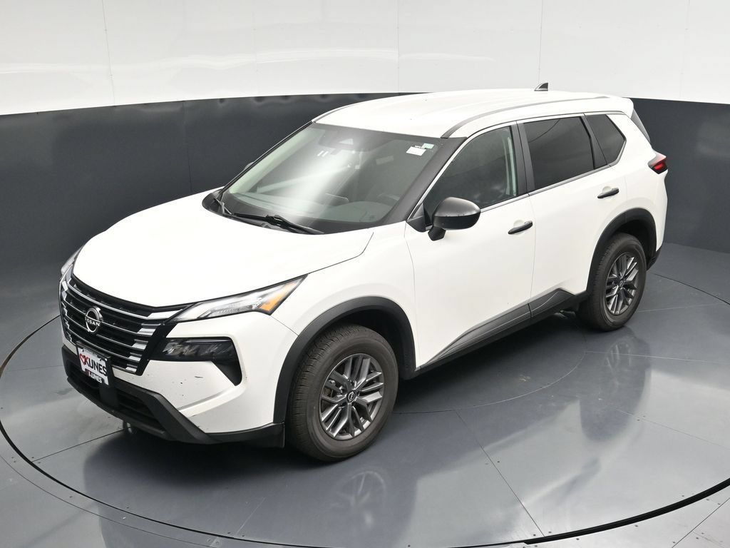 Used 2024 Nissan Rogue S AWD/4WD image 46