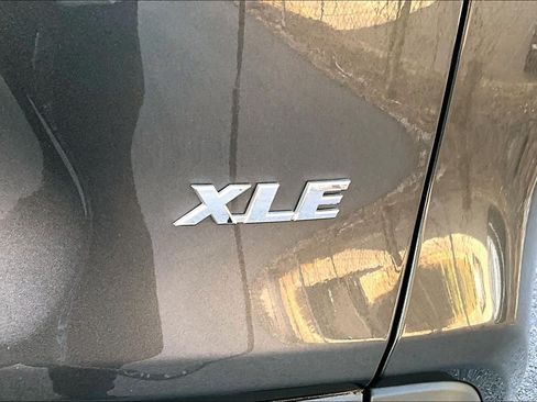 Used 2024 Toyota RAV4 XLE w/ Convenience Package FWD image 10