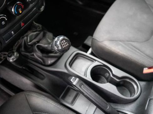 Used 2012 Jeep Wrangler Sport AWD/4WD image 28