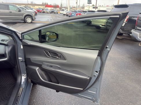 Used 2024 Toyota Prius LE image 18