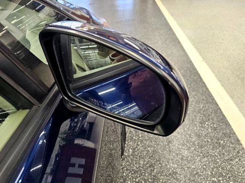 Used 2014 Toyota Prius Three image 35