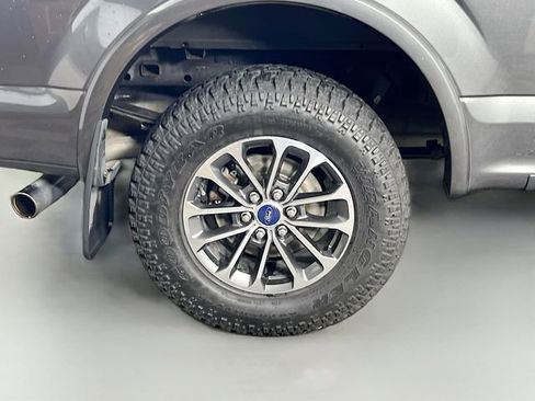 Used 2018 Ford F150 Lariat w/ Equipment Group 501A Mid image 38