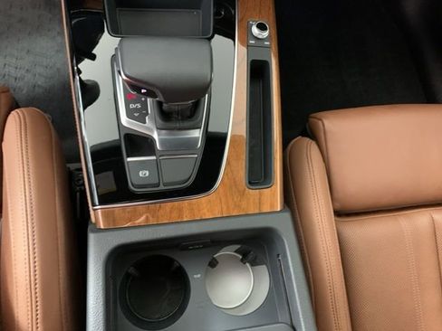 Used 2023 Audi Q5 2.0T Prestige w/ Prestige Package image 27