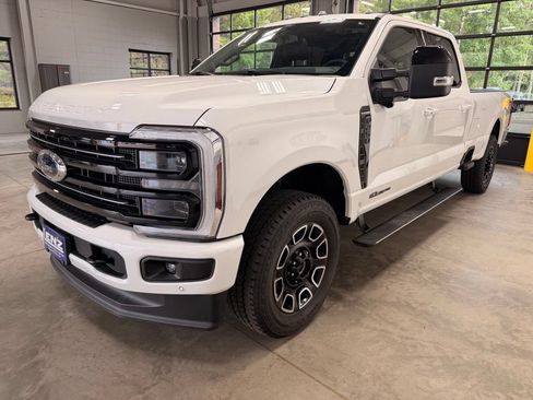 Used 2026 Ford F250 Platinum AWD/4WD image 5