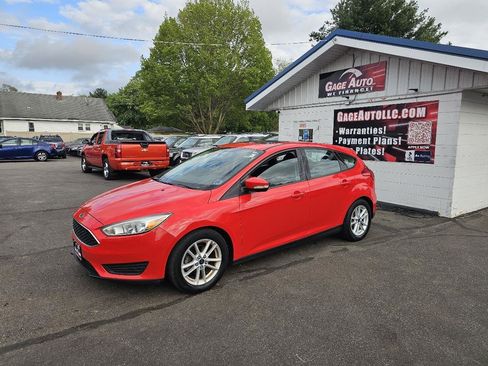Used 2015 Ford Focus SE FWD image 5