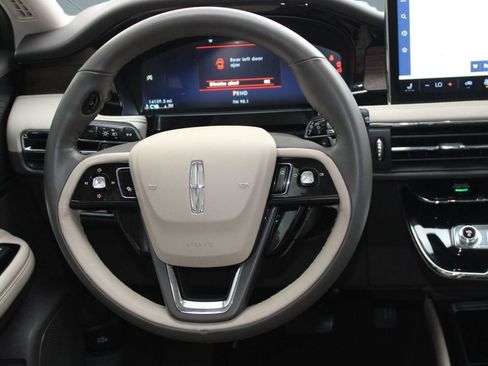 Used 2023 Lincoln Corsair Reserve w/ Jet Appearance Package image 16