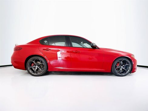 Used 2019 Alfa Romeo Giulia Ti Sport w/ Quick Order Package 22U Sport RWD image 16