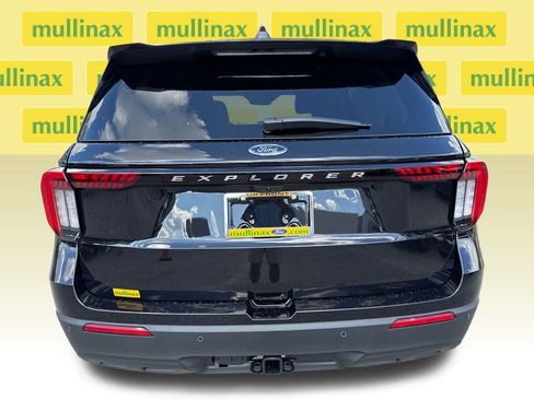 New 2026 Ford Explorer Active image 13