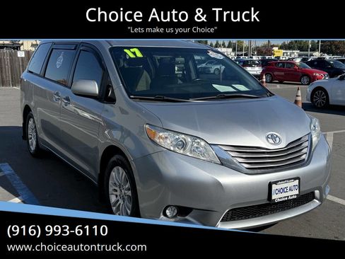Used 2017 Toyota Sienna image 1