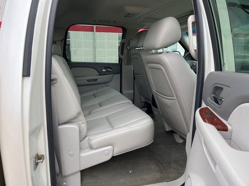 Used 2011 Chevrolet Silverado 1500 LTZ w/ LTZ White Diamond Edition image 3