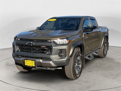 Used 2023 Chevrolet Colorado Trail Boss w/ Technology Package image 3
