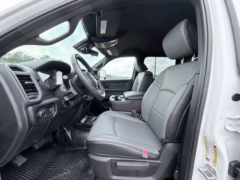 New 2026 RAM 2500 Tradesman w/ Chrome Appearance Group AWD/4WD image 19