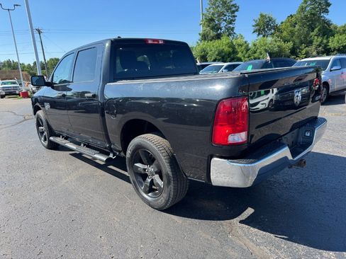 Used 2019 RAM 1500 ST w/ SXT Appearance Group AWD/4WD image 13