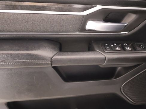 Used 2019 RAM 1500 Big Horn AWD/4WD image 16