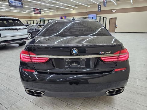 Used 2018 BMW M760i xDrive AWD/4WD image 7