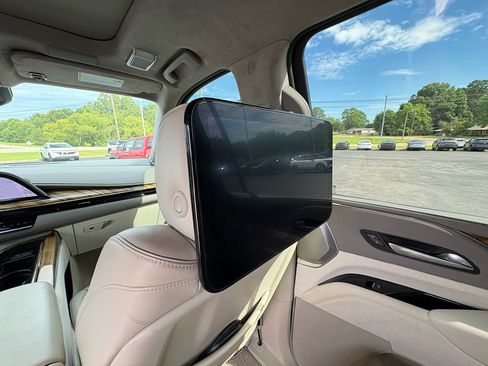 Used 2021 Cadillac Escalade ESV Premium Luxury Platinum AWD/4WD image 27