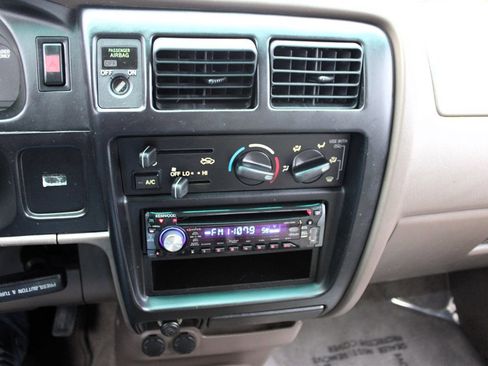 Used 1999 Toyota Tacoma 4x4 Xtracab V6 image 25