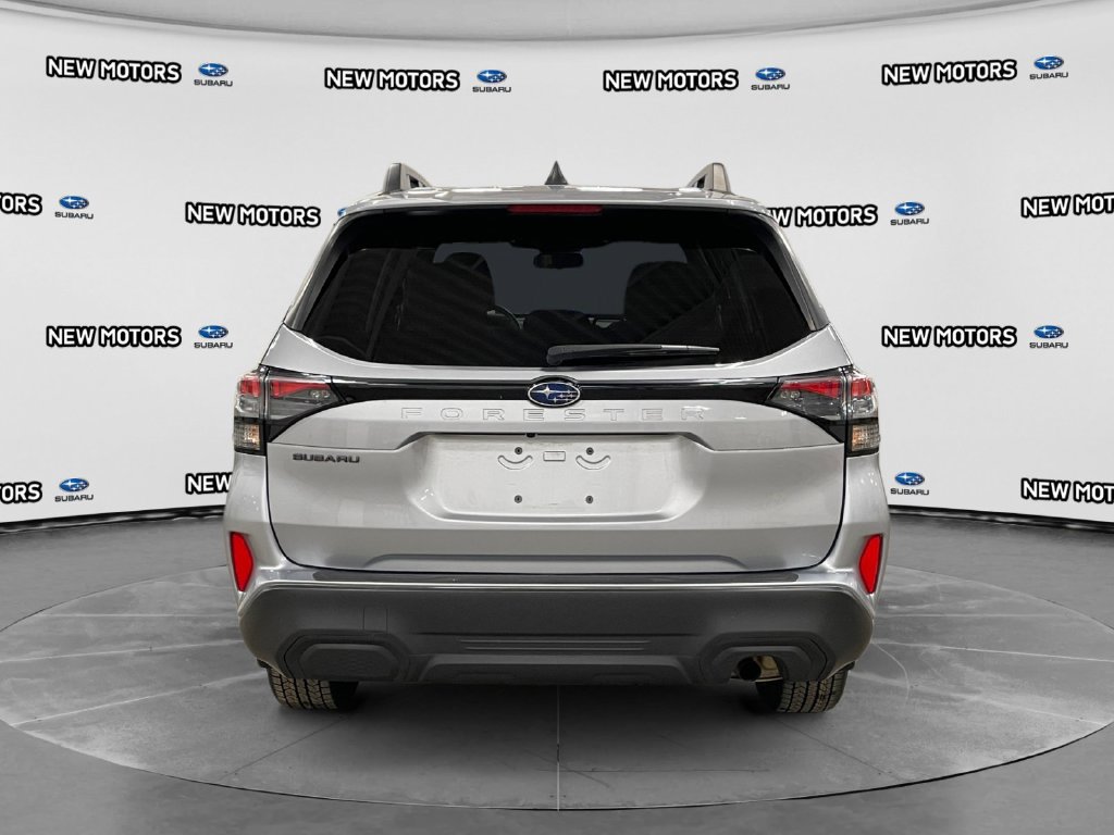 Used 2025 Subaru Forester Premium AWD/4WD image 5