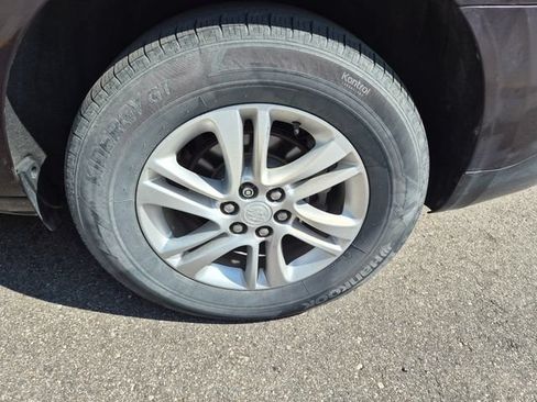 Used 2019 Buick Enclave Essence w/ Trailering Package, 5000 lbs. AWD/4WD image 12