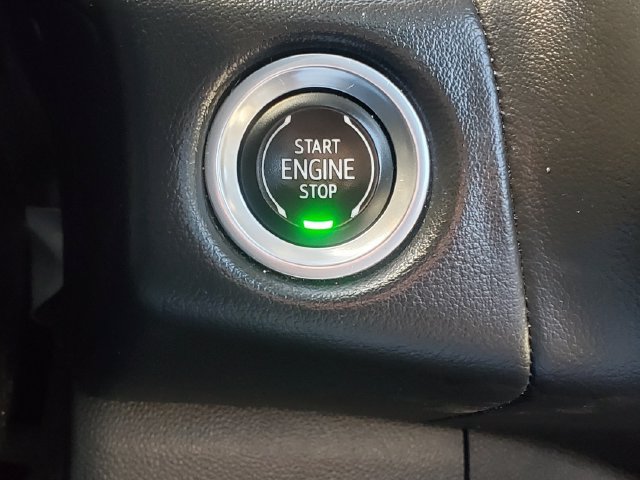 Used 2021 Chevrolet Suburban LT w/ LT Signature Package AWD/4WD image 17