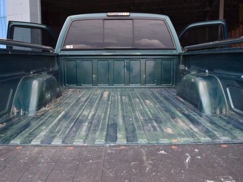 Used 1997 Chevrolet Silverado 1500 4x4 Regular Cab w/ Preferred Equipment Group 2 image 19