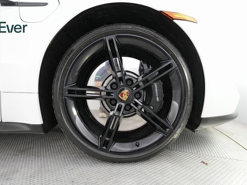 Used 2021 Porsche Taycan 4S image 20