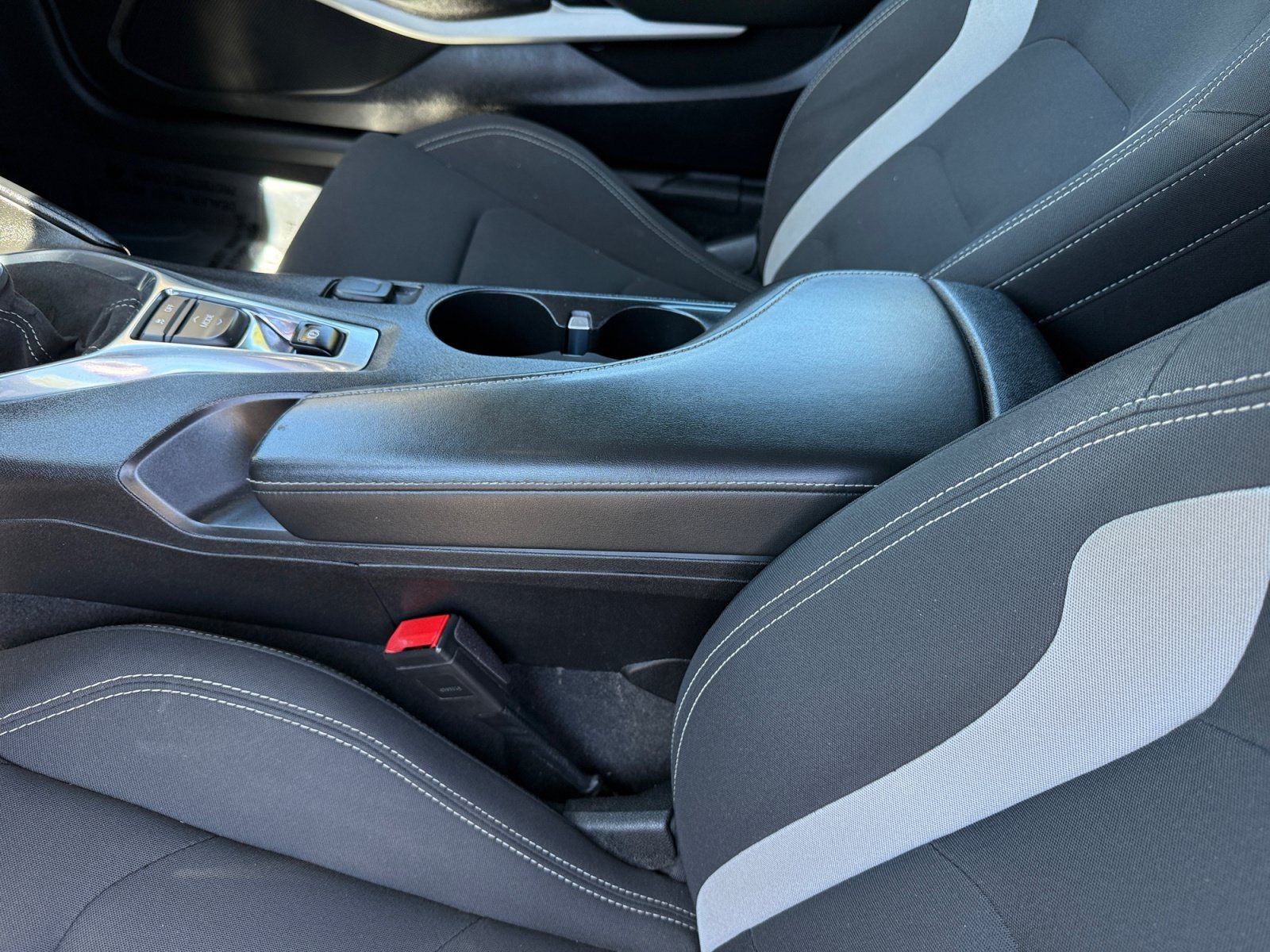 Used 2020 Chevrolet Camaro LT w/ 1LE Track Performance Package RWD image 14