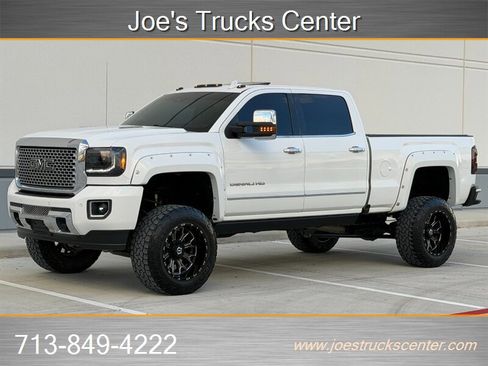 Used 2016 GMC Sierra 2500 Denali w/ Duramax Plus Package image 2
