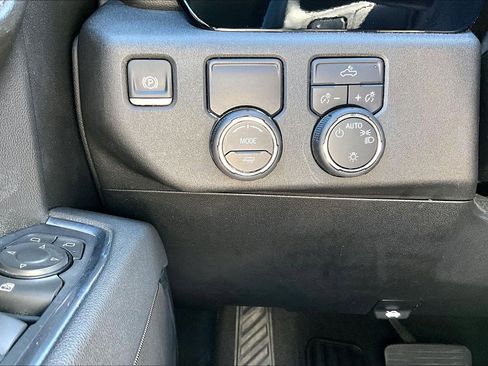 Certified 2025 Chevrolet Silverado 1500 LT image 26