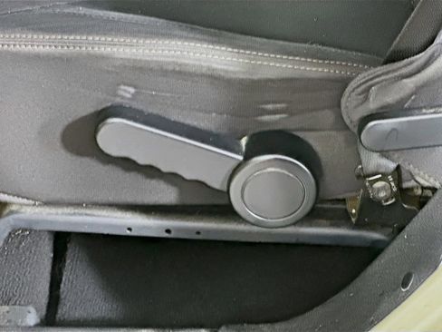 Used 2013 Jeep Wrangler Unlimited Rubicon w/ Connectivity Group image 21