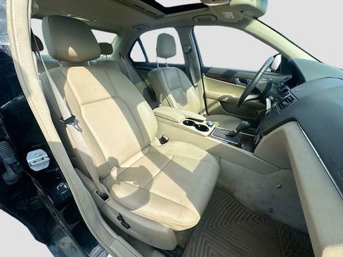 Used 2009 Mercedes-Benz C 300 4MATIC Sedan image 24
