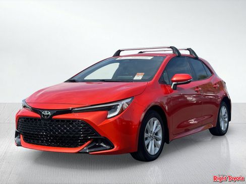 Certified 2025 Toyota Corolla SE FWD image 2