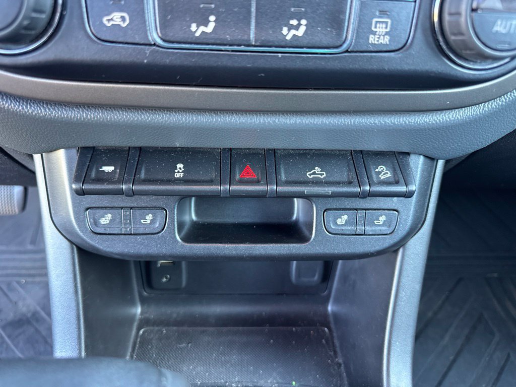 Used 2016 Chevrolet Colorado Z71 AWD/4WD image 23