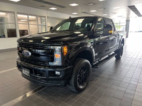 Used 2019 Ford F350 Lariat w/ Lariat Ultimate Package AWD/4WD image 1