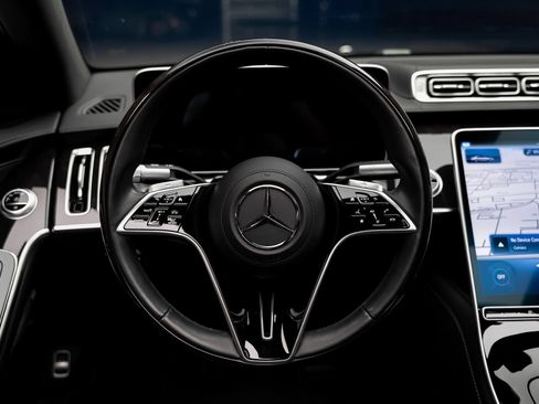 Used 2023 Mercedes-Benz S 580 4MATIC Sedan image 44