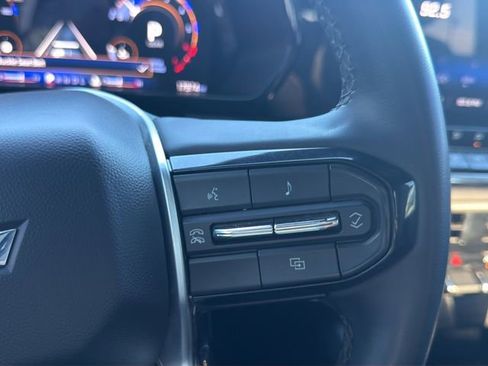 Used 2024 Chevrolet Colorado LT w/ LT Convenience Package image 22