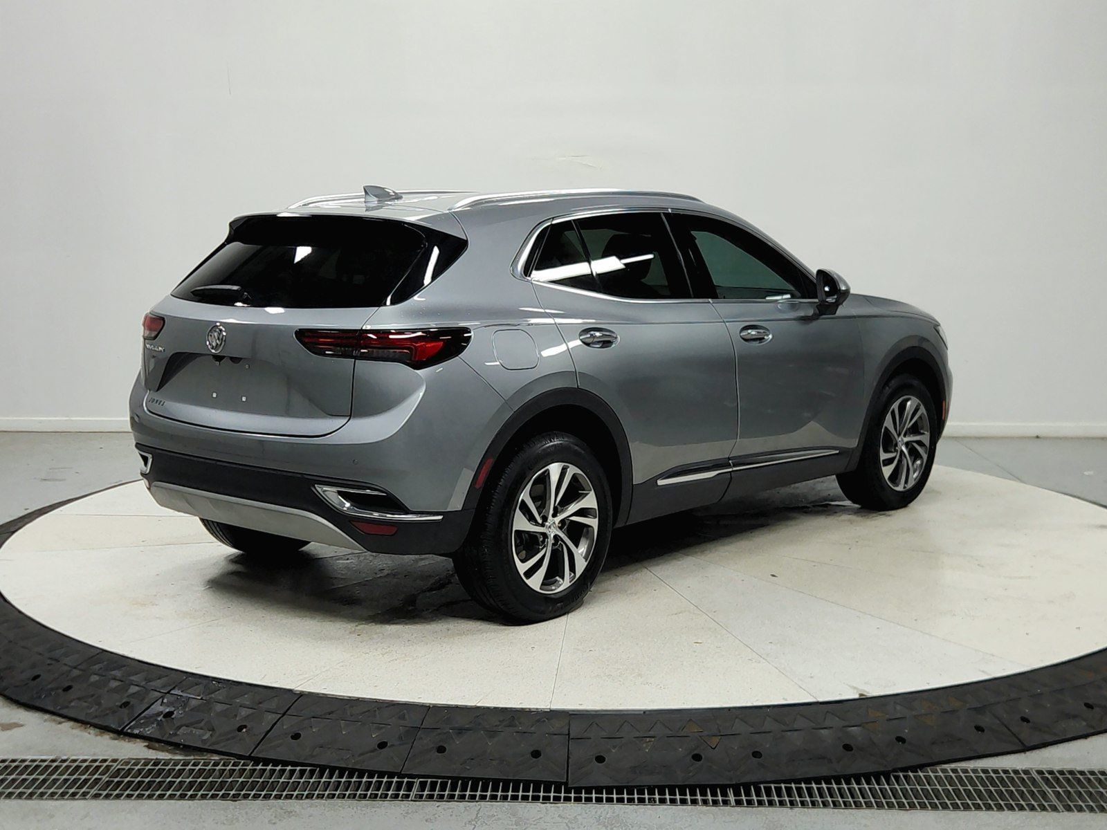 Used 2023 Buick Envision Essence w/ Technology Package I FWD image 8