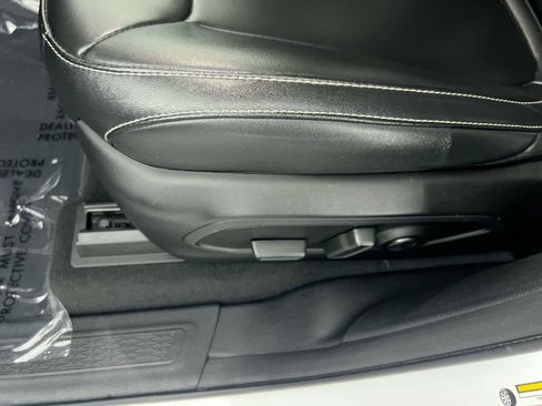 Used 2024 Jeep Grand Cherokee Limited 4xe image 13